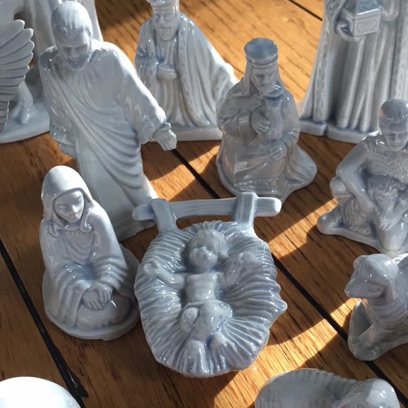 Gorgeous Pale Blue Ceramic Nativity Set - Picture 2 of 6